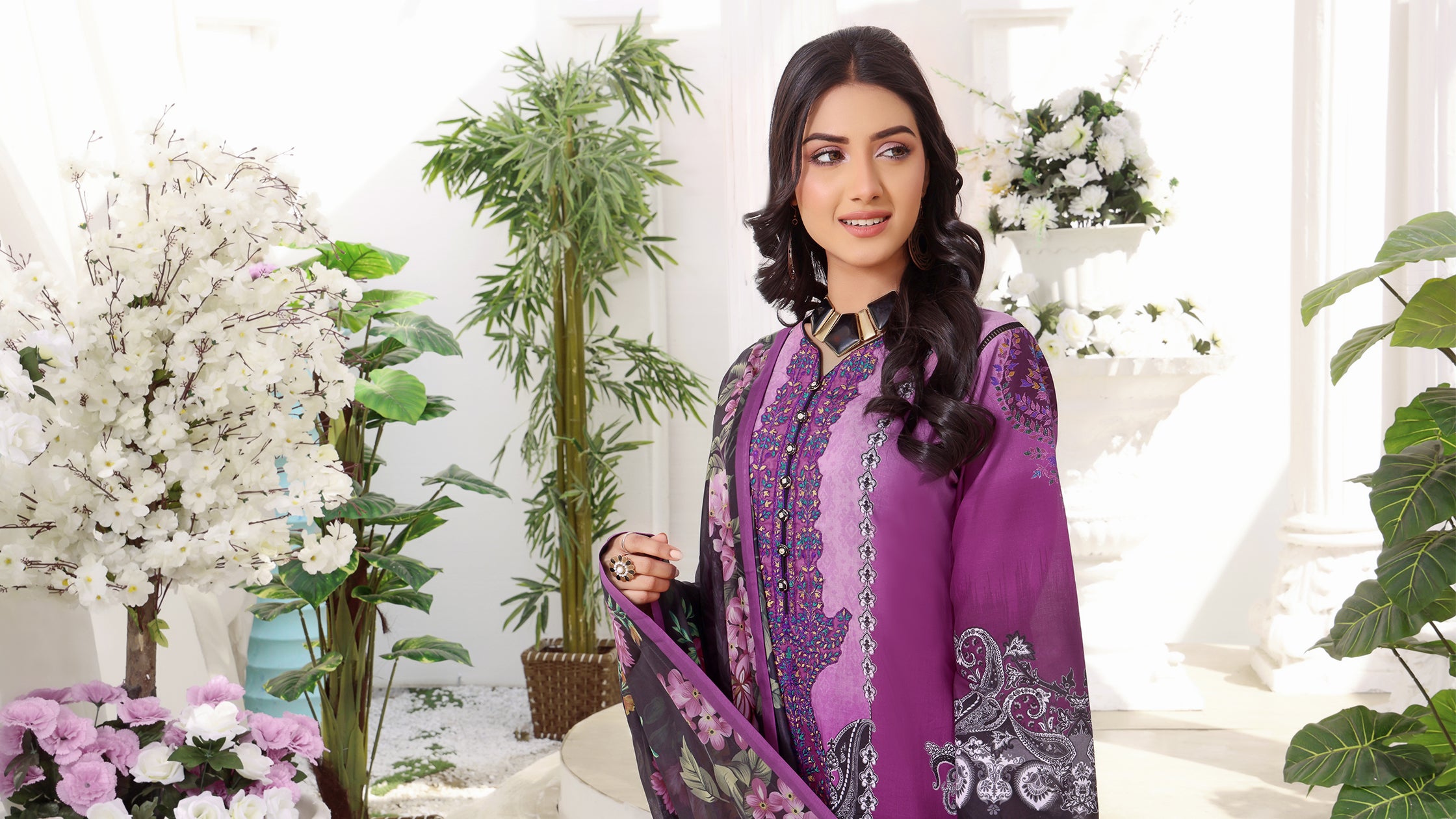 Frock Design: A Fashion Journey through Exquisite Ladies Wear