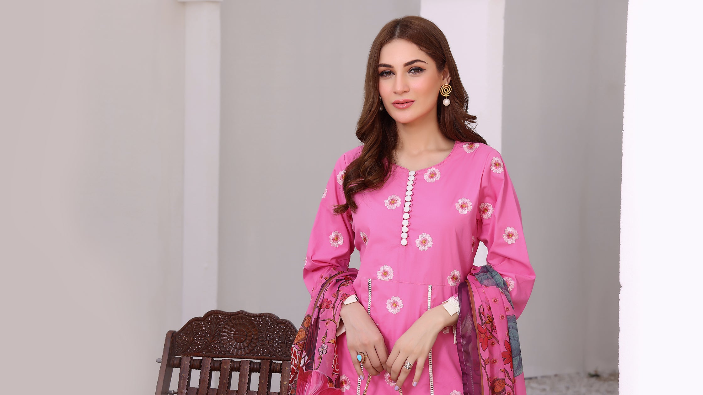 The Timeless Elegance of Frock Designs in Ladies Wear