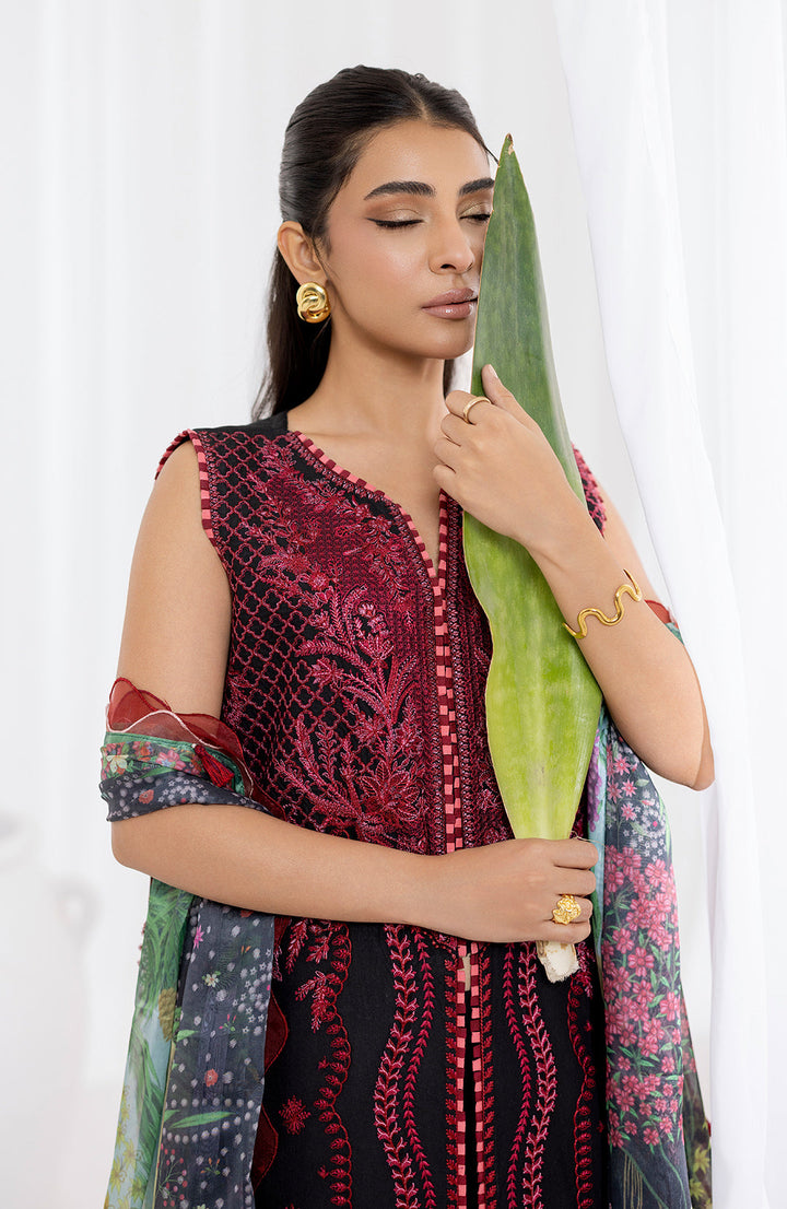 Mavra | 3Pc Lawn Embroidered Suit