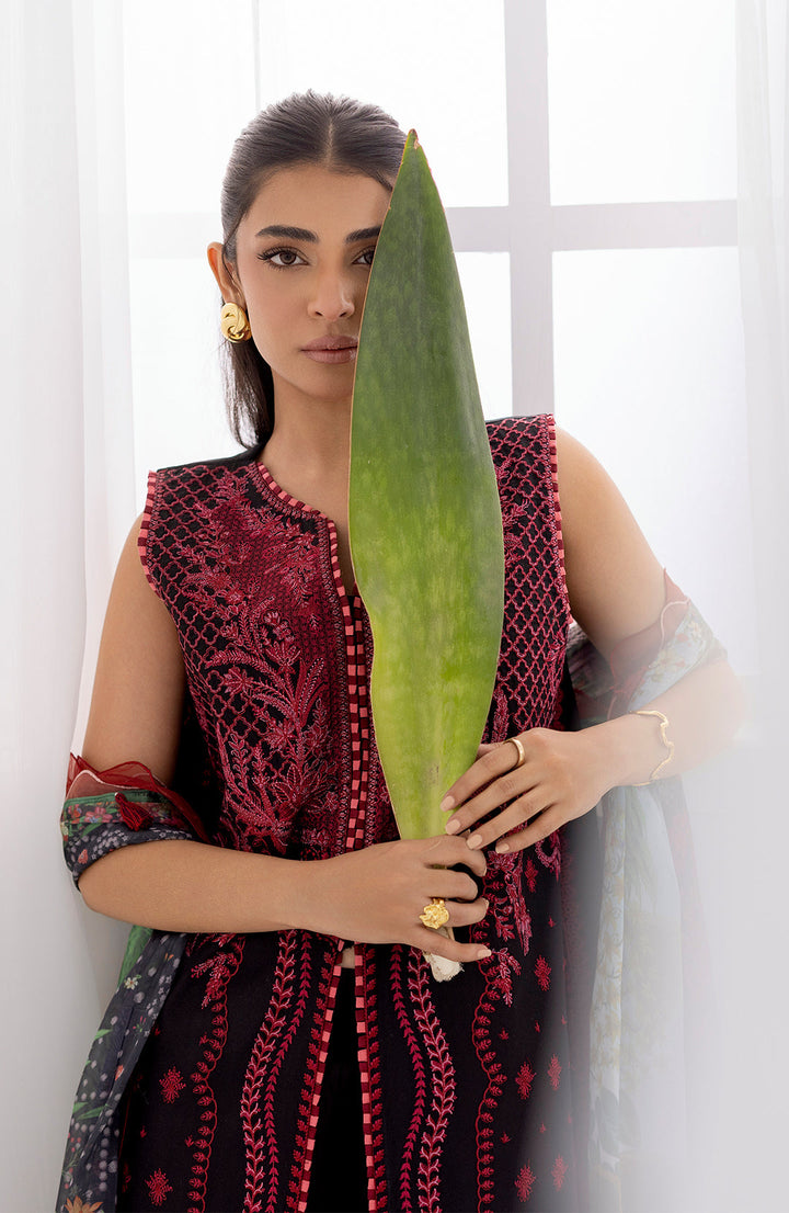Mavra | 3Pc Lawn Embroidered Suit