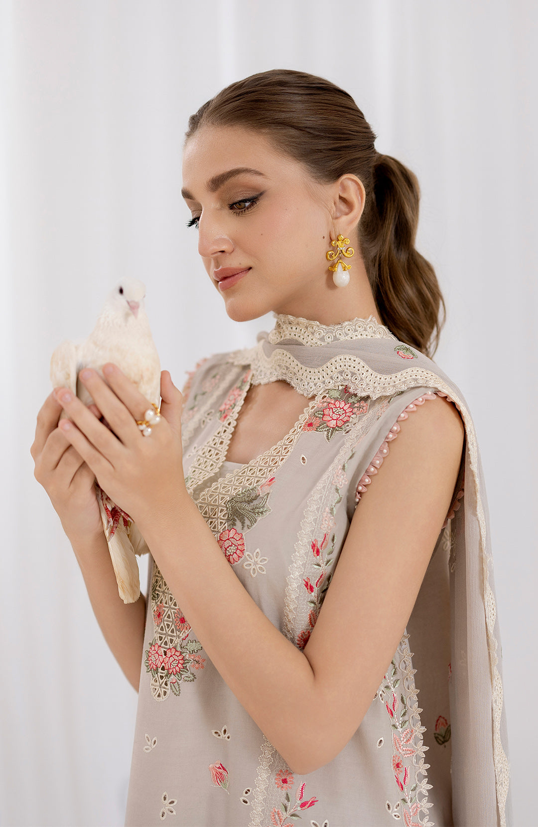 Bianca | 3Pc Lawn Embroidered Suit