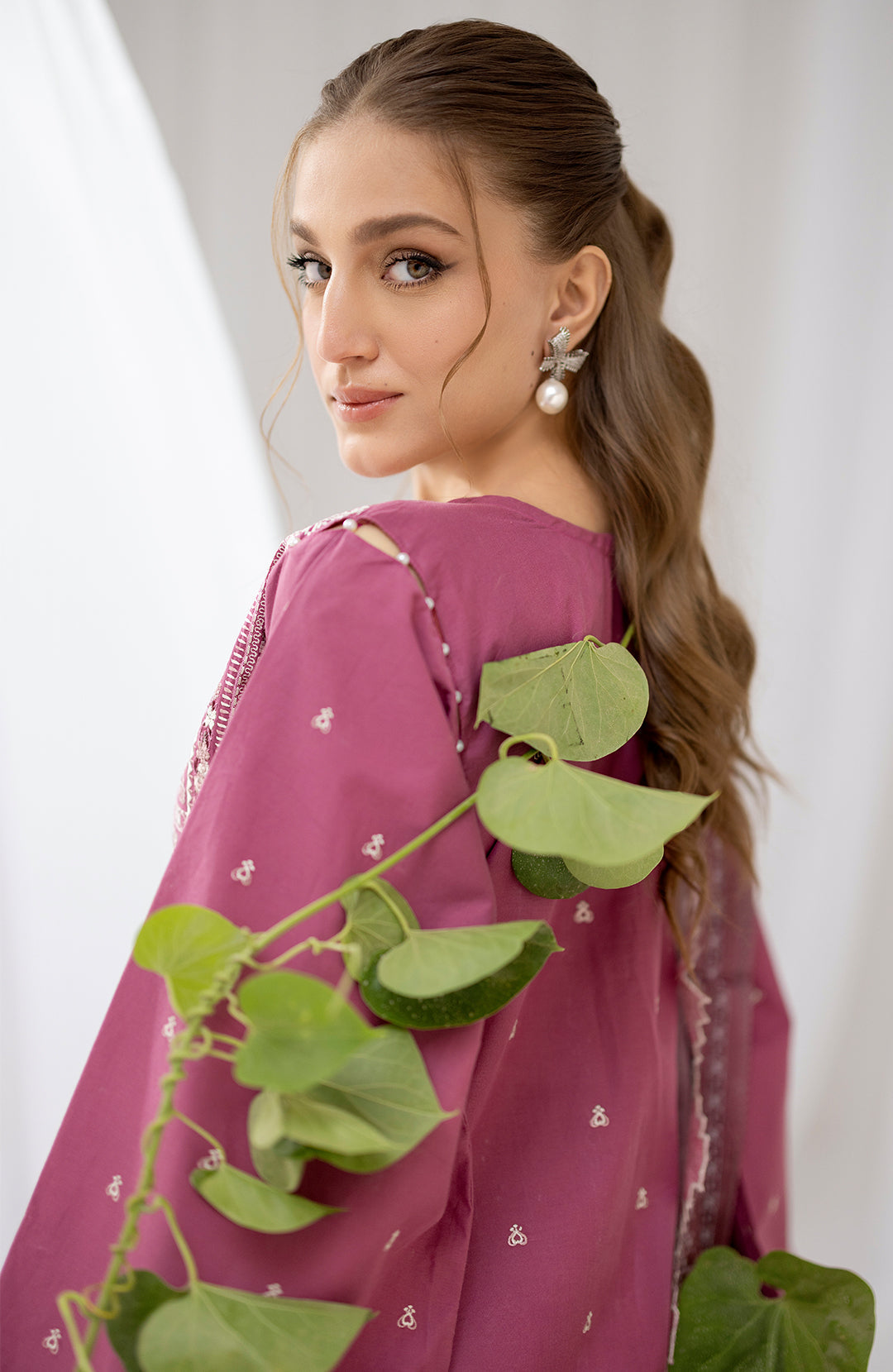 Violette | 3Pc Lawn Embroidered Suit