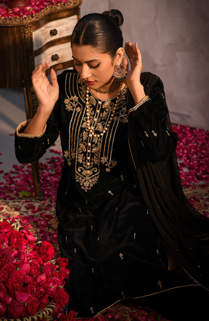 Glamoura | Hand-Embellished Velvet Stitched Suit
