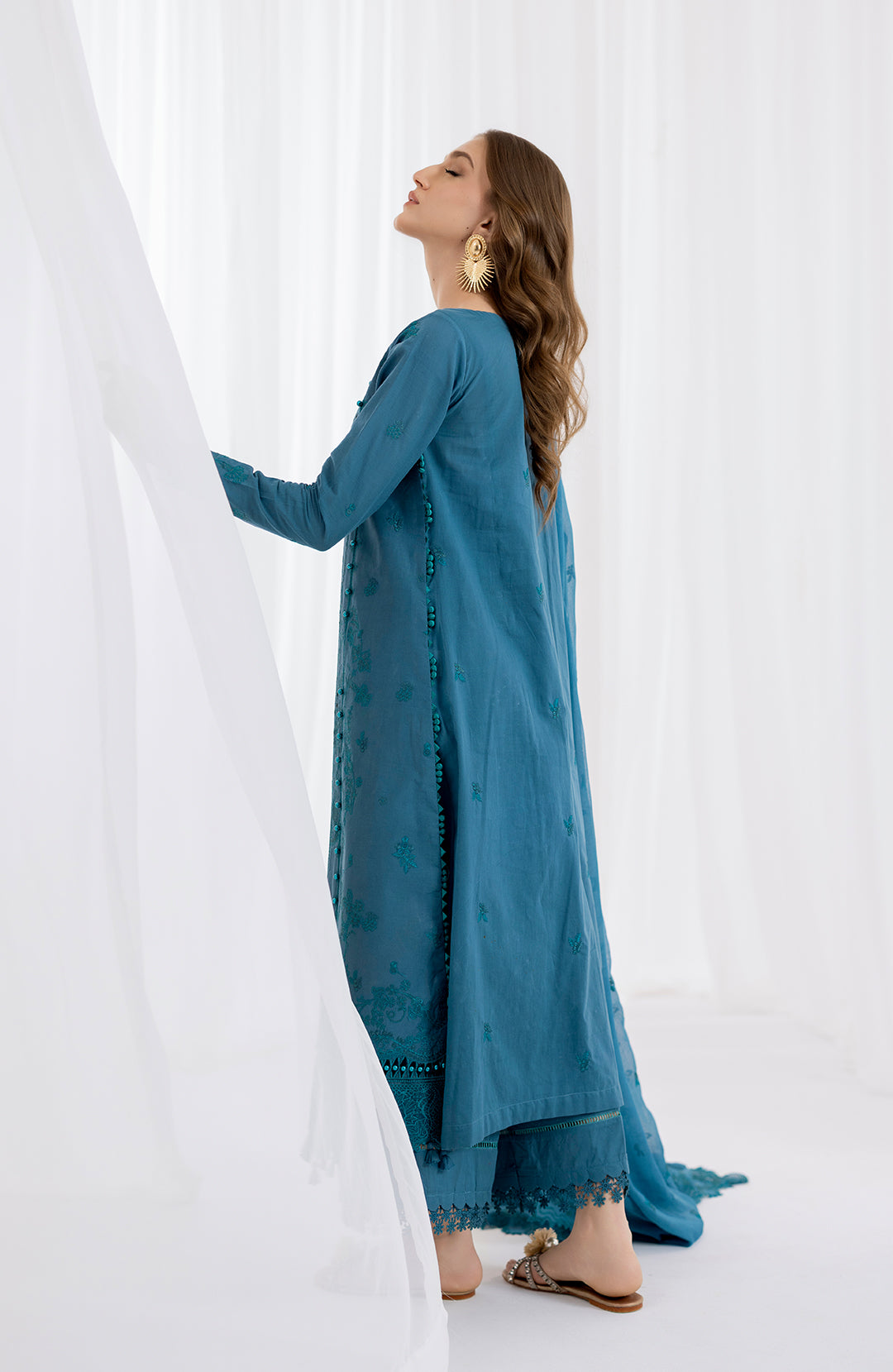 Saphira | 3Pc Lawn Embroidered Suit